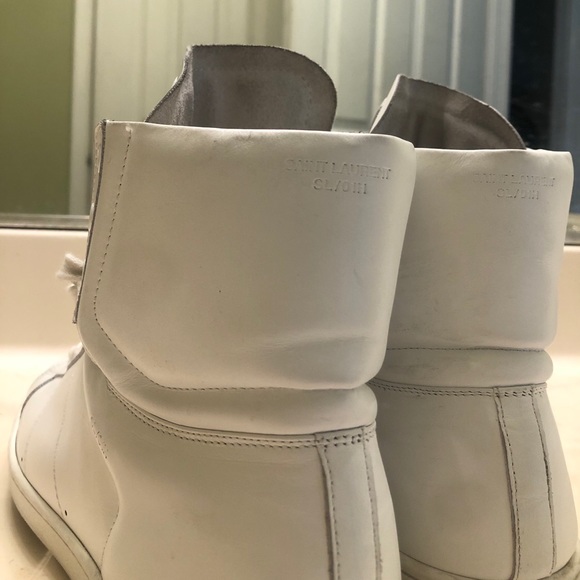 SaintLaurentParis Signature Court Classics - Picture 3 of 4